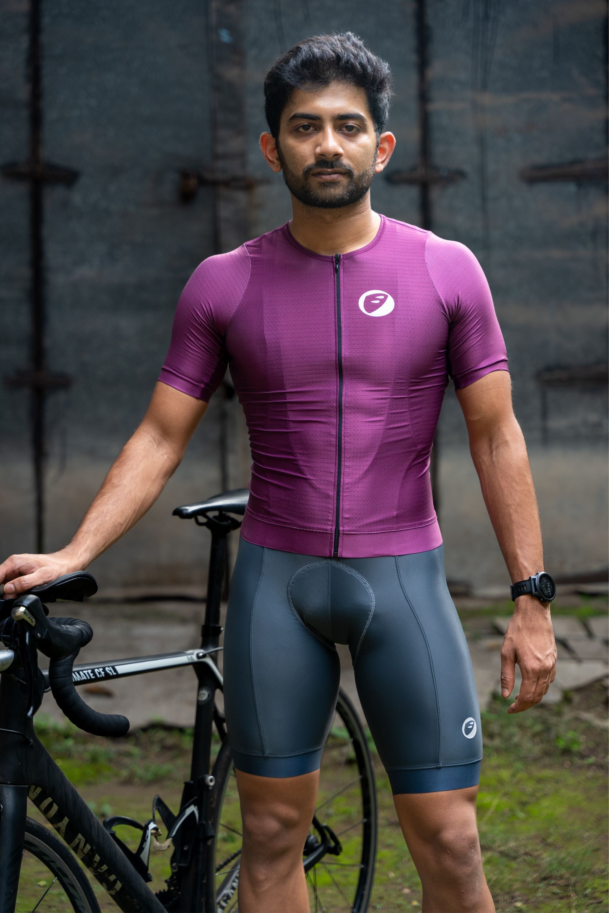 Tight cycling jersey outlet